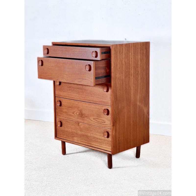 Chest of drawers in teak by Meredew.