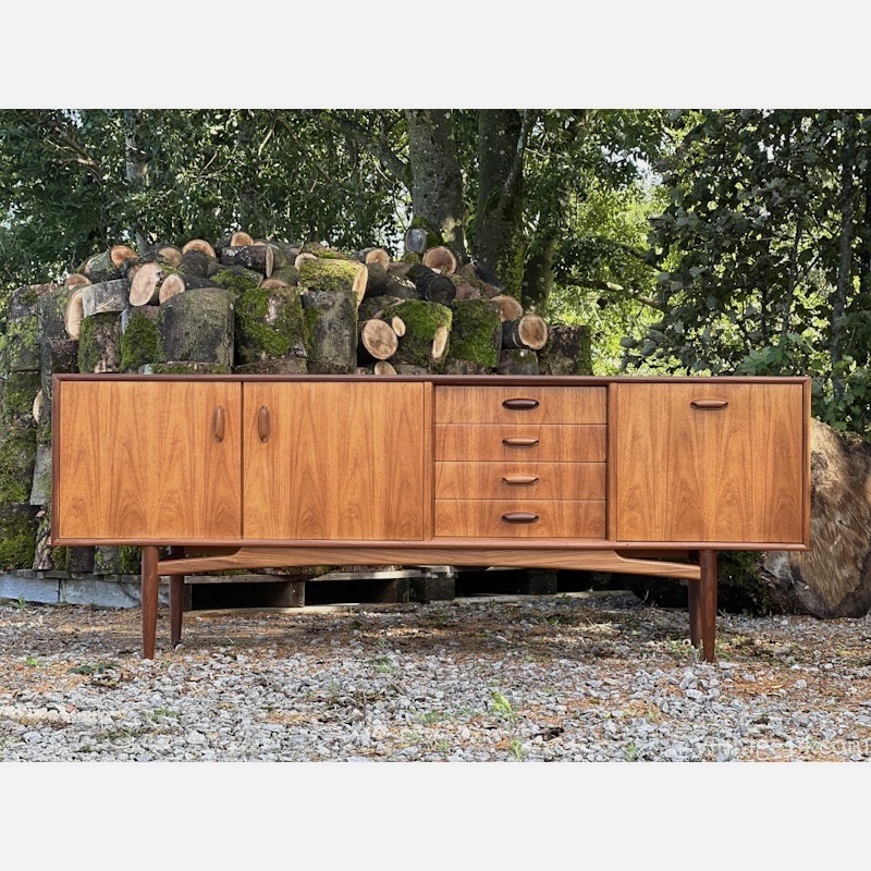 Long teak sideboard, Brasilia collection Made in Britain in the ’60s