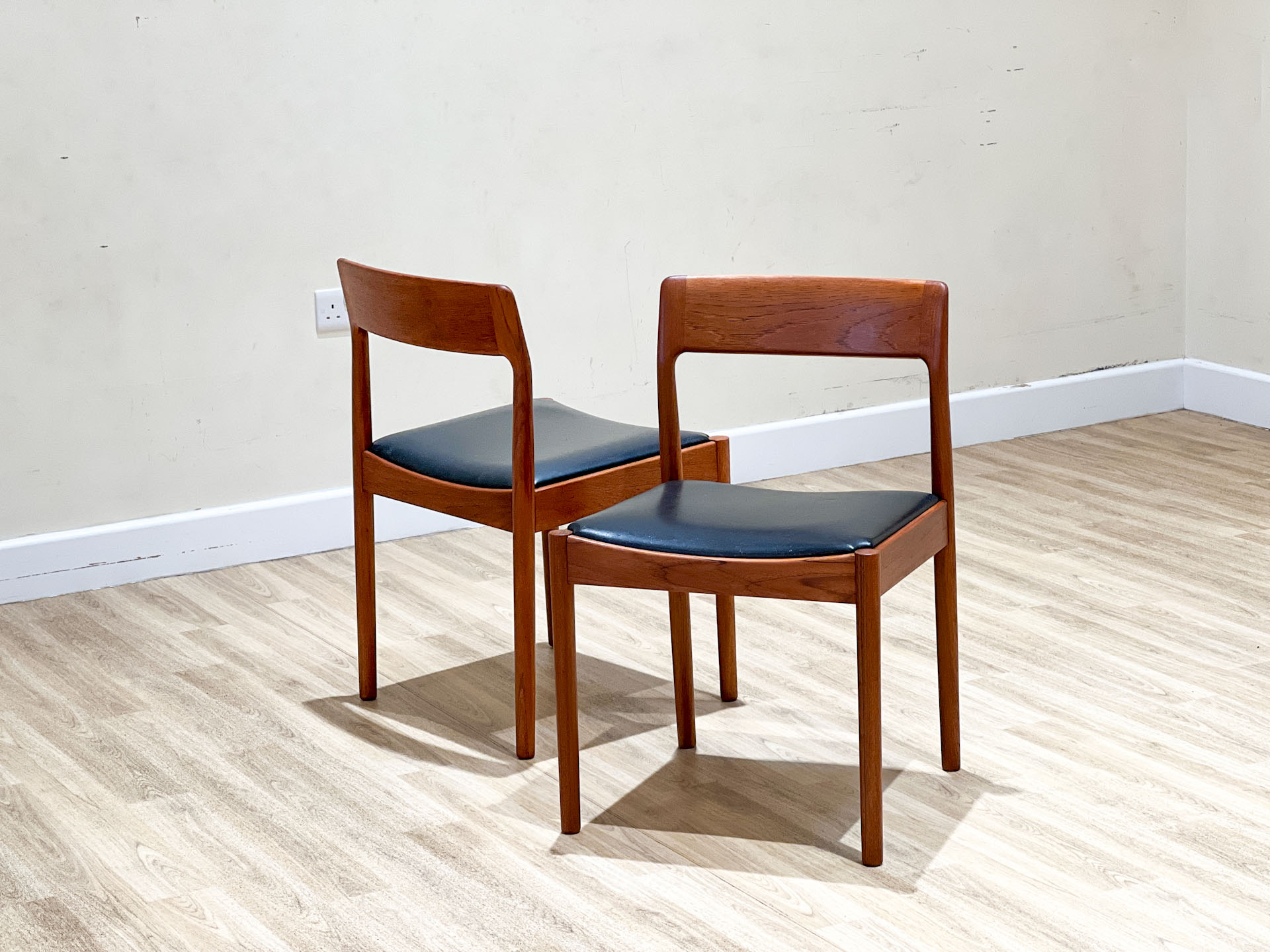 Set Of 6 Chairs By Johannes Nørgaard For Nørgaards Møbelfabrik - Image 5