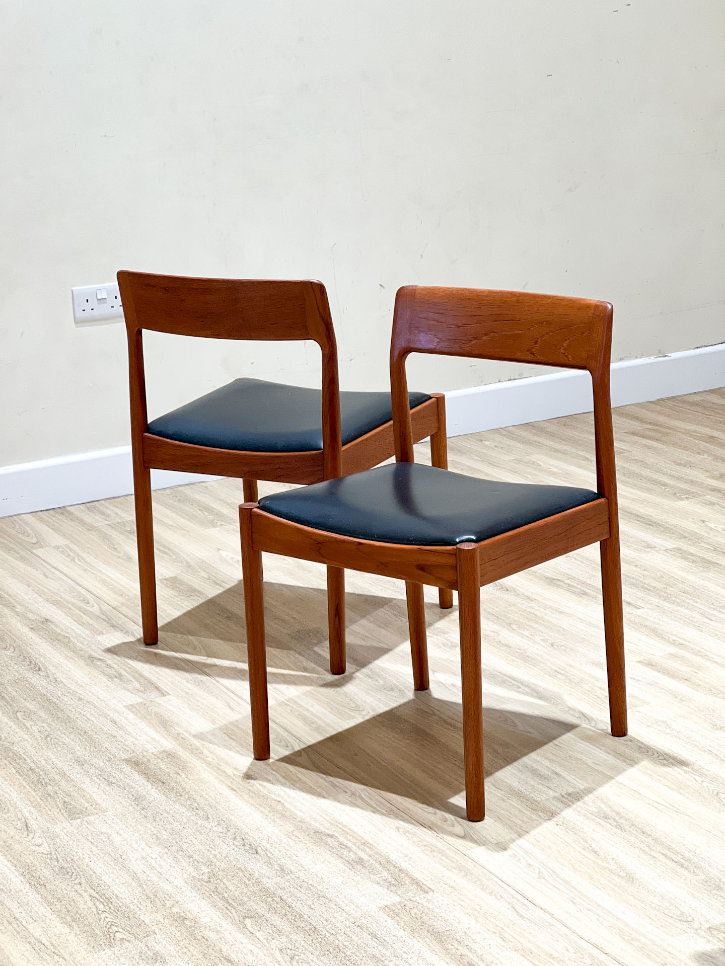 Set Of 6 Chairs By Johannes Nørgaard For Nørgaards Møbelfabrik - Image 4