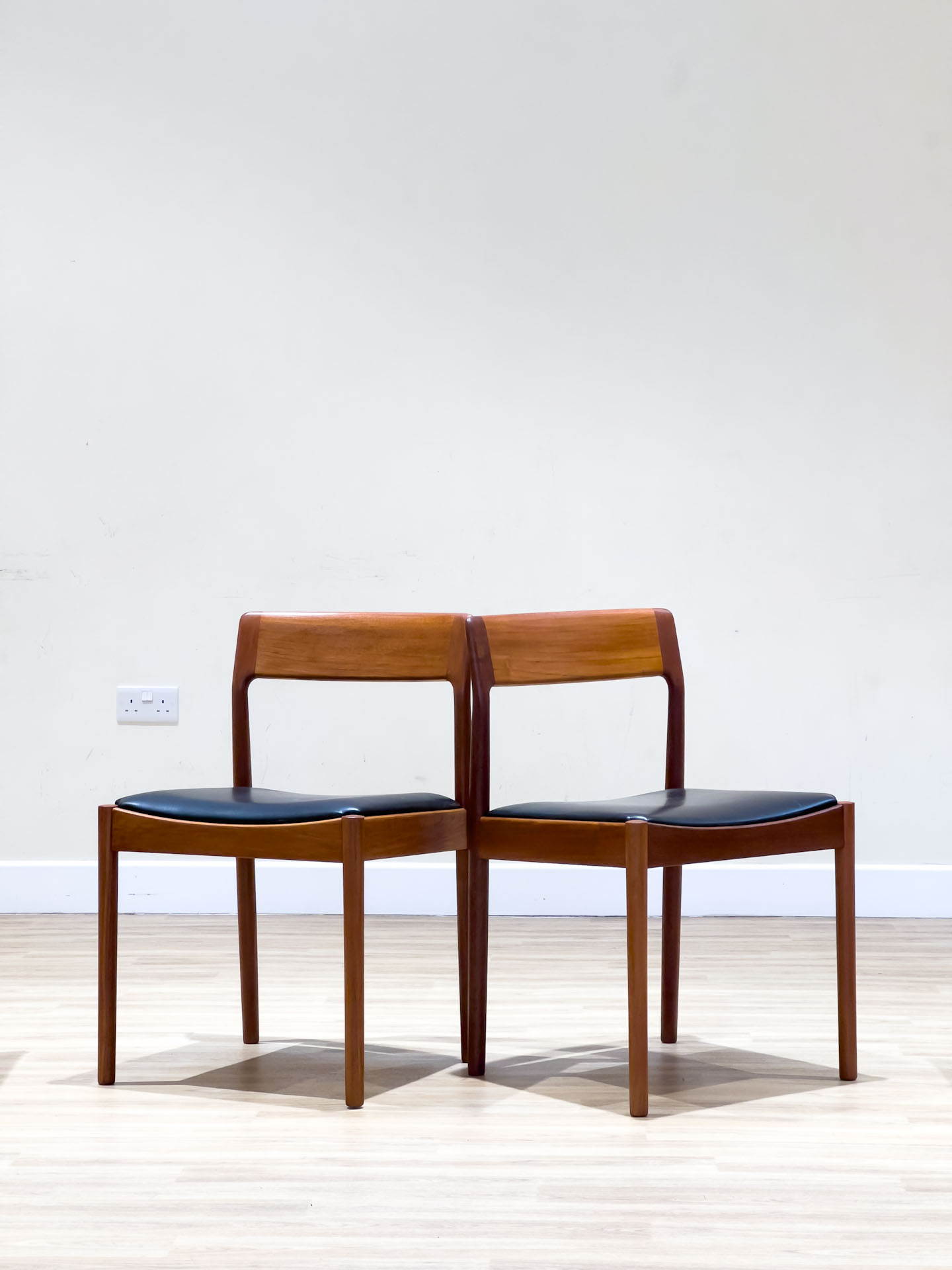 Set Of 6 Chairs By Johannes Nørgaard For Nørgaards Møbelfabrik - Image 3