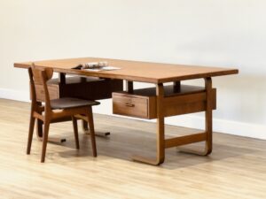 Jørgen Clausen for Brande Møbelfabrik – Large Danish Executive Desk, 1950s (Teak)